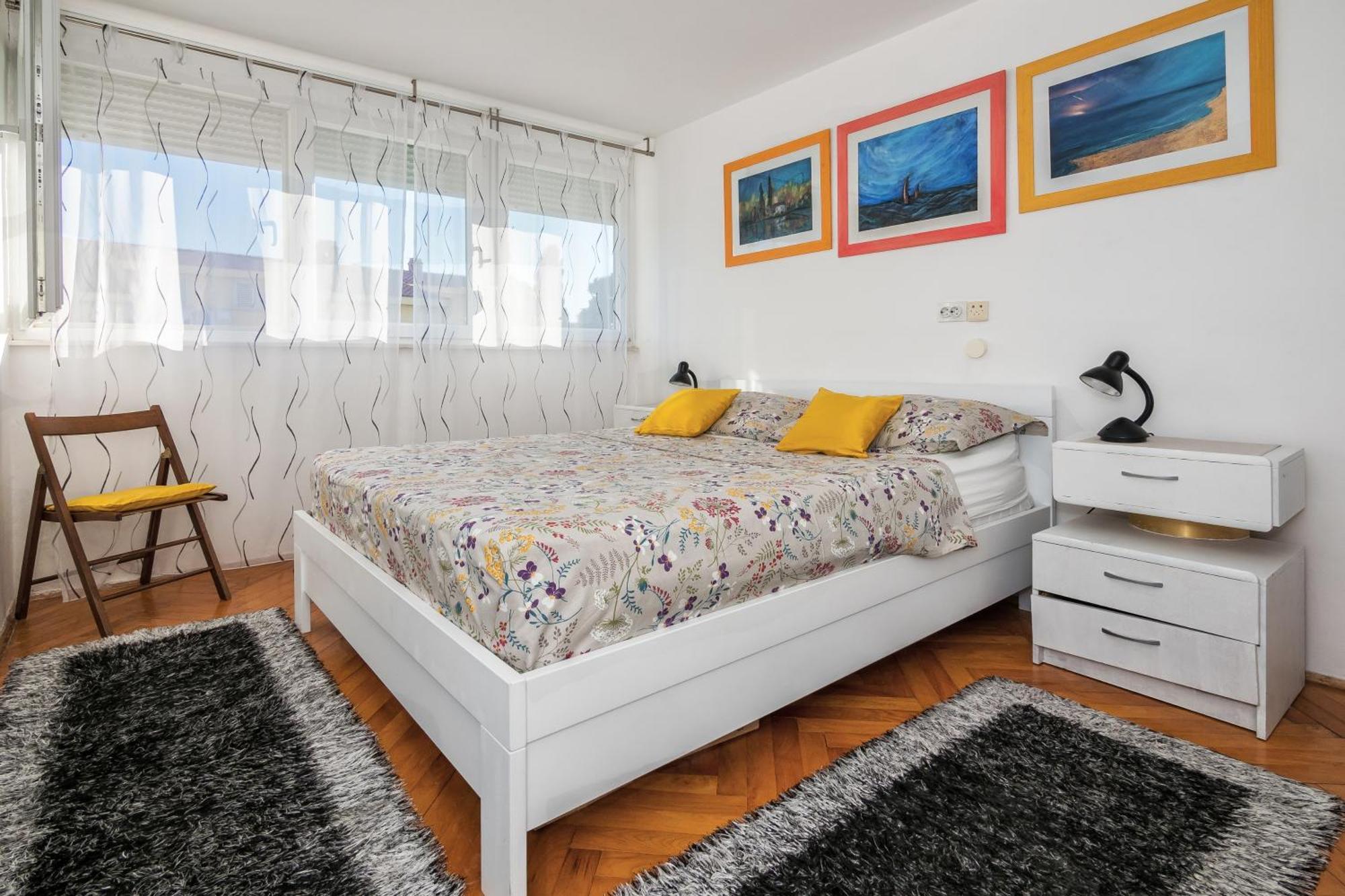 Leilighet Sunny 1bd Near Firule - Balcony & Peaceful